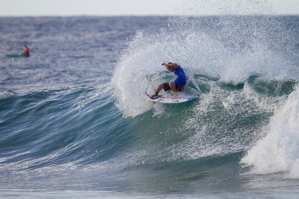 Stuart Kennedy (AUS) caused a major upset by eliminating 2014 WSL World Champion and 2014 event winner, Gabriel Medina (BRA), in Round 3 of the Quiksilver Pro Gold Coast.  Image: WSL / Skinner
