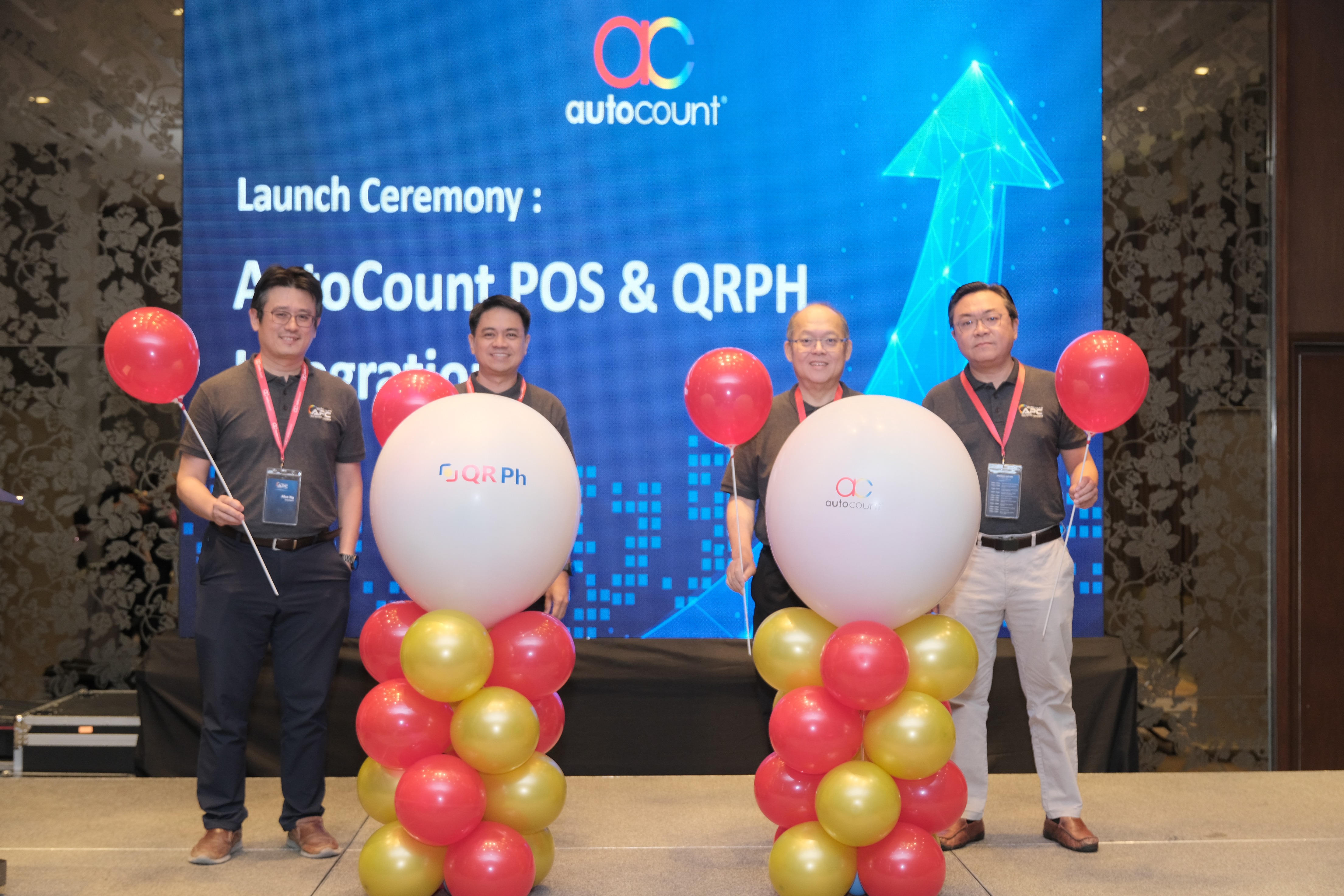 AutoCount top management members and Euronet representative unveil the BIR-Accredited POS with Euronet QRPH Integration
