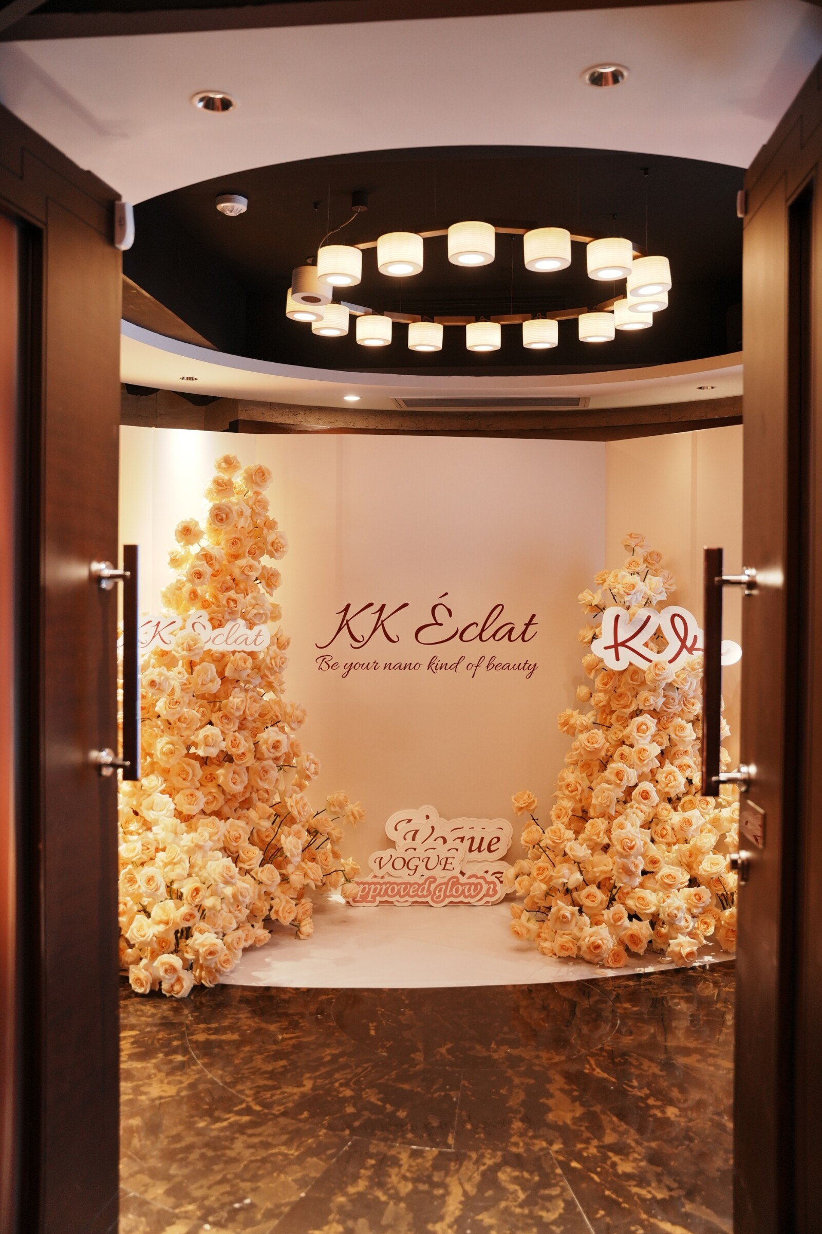 KK Éclat celebratory dinner